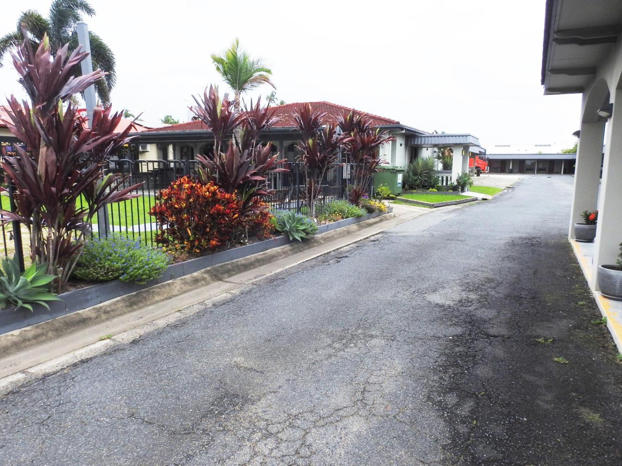 Tropic Coast Motel Mackay Exterior photo